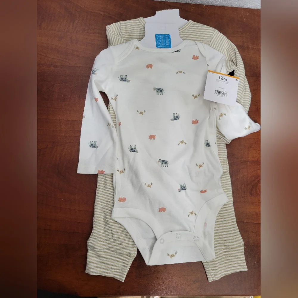 Carters Unisex Bodysuit And 2 Piece Outfit Animal Themed 12 Nwt